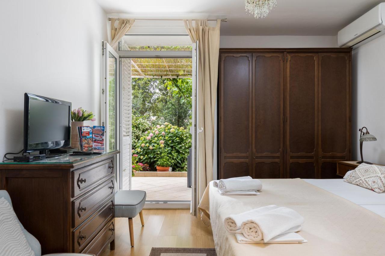 And Lena Guest house 3*